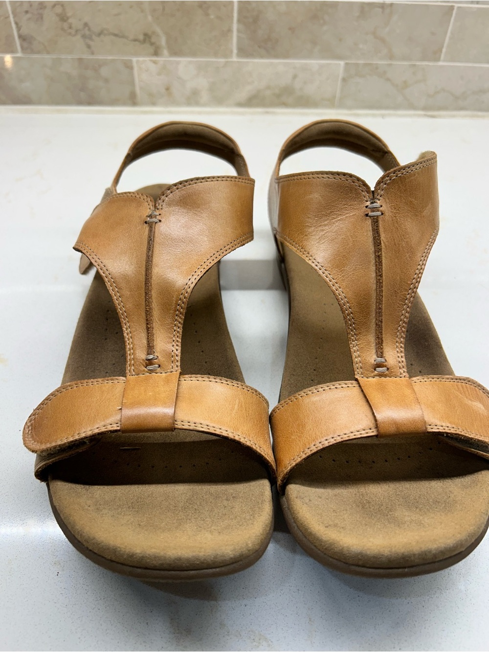 Taos Footwear Women's Leather Adjustable Tan/Brown Comfort Sandal - Picture 2 of 4